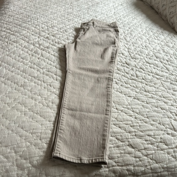 Chicos- Perfect Stretch Girlfriend Slim Ankle -Jeans NWOT - Picture 4 of 8